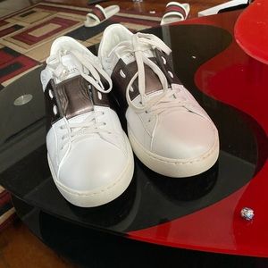 Beautiful pair of Valentino